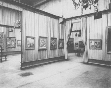THE GALERIE DURAND-RUEL AT 16, RUE LAFFITTE, DURING THE RENOIR RETROSPECTIVE IN THE AUTUMN OF 1920, PARIS. (COURTESY OF DOCUMENT ARCHIVES DURAND-RUEL)
